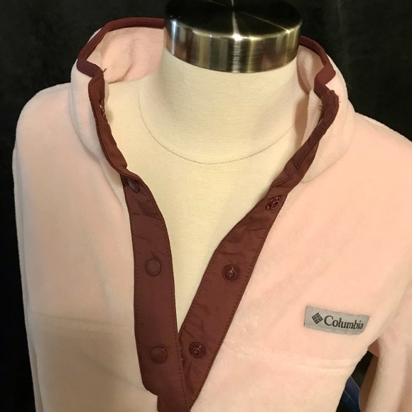 Columbia Ladies Light Pink Buttoned Sweater- L - Picture 5 of 8